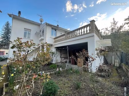 maison de ville 524  rue v. hugo 46000 cahors
