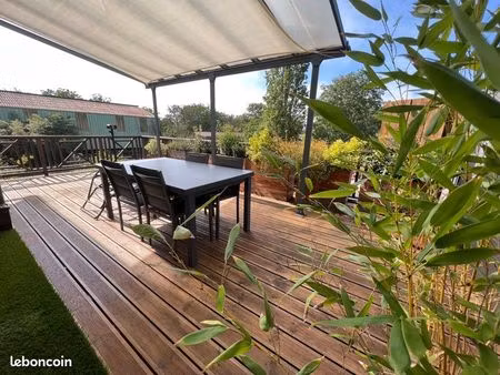 maison lumineuse  vue nature  grands espaces  avec jardin  terrasse et double garage – pro