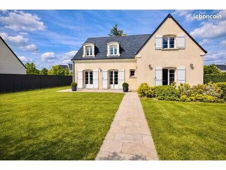 maison 7 pièces 215 m²