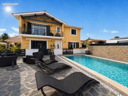 maison 7 pièces 157 m²