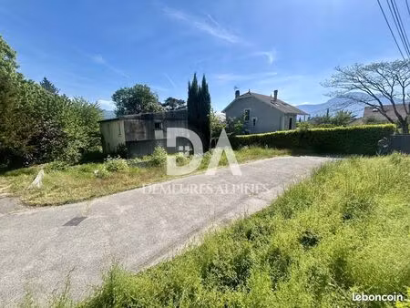 terrain 719 m² corenc