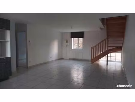 bel appartement t4 en duplex - 90 m² - gergy