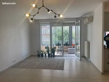 rue docteur hermite – t4 80m² + véranda – résidence 2004 – calme sur jardin