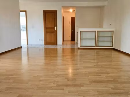 appartement 3/4 pièces 85 m² avec balcons proche frontières