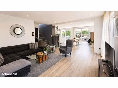 grande maison contemporaine d'exception + appartement indépendant à hurtigheim