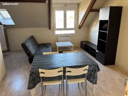 loue très beau t3 lumineux meublé