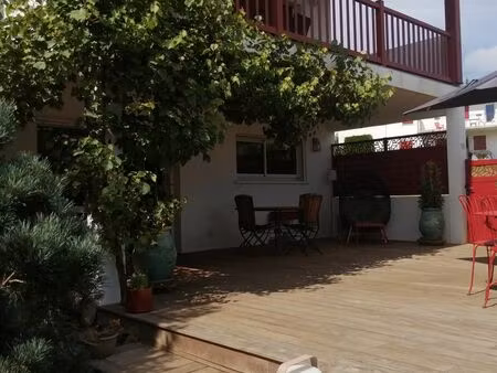 t3 de caractère au bourg de villefranque tout à pied