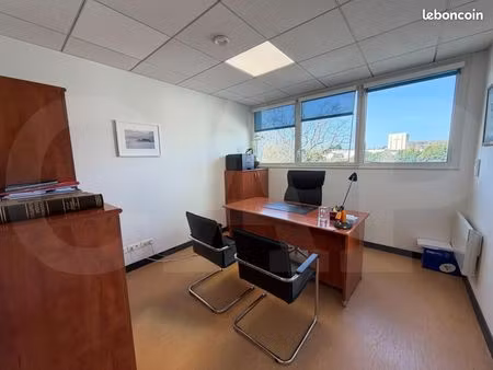 bureaux 203 m²