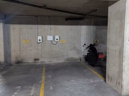 vente parking + borne ϟ (7 4 kw) – paris 20e – métro télégraphe /saint-fargeau