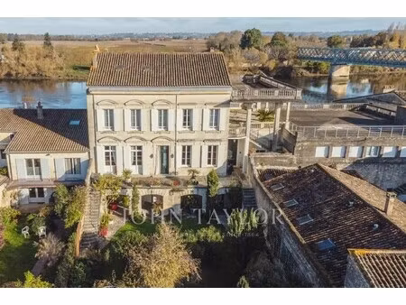 maison de luxe à vendre à branne