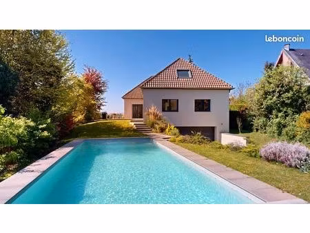maison 6 pièces 210 m²