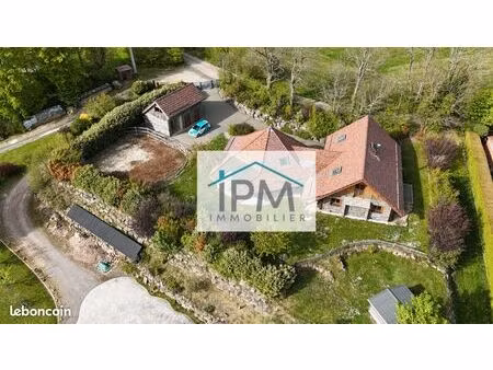 chalet 6 pièces 240 m²