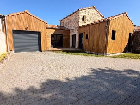 maison de 2023 – 3 ch dont suite parentale – bourg frossay – garage & jardin