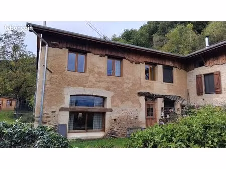 maison 5 pièces - 117 m2 - jardin - proche tullins