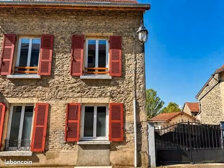 maison de ville 4 pièces 100 m²