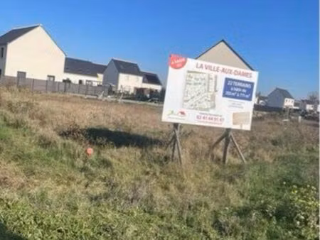 terrain 700 m² viabilisé pour 2 maisons possibles – proche tours