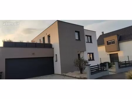 maison 6 pièces 142 m²