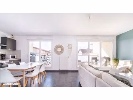 t3 lumineux avec terrasse sur chuzelles
