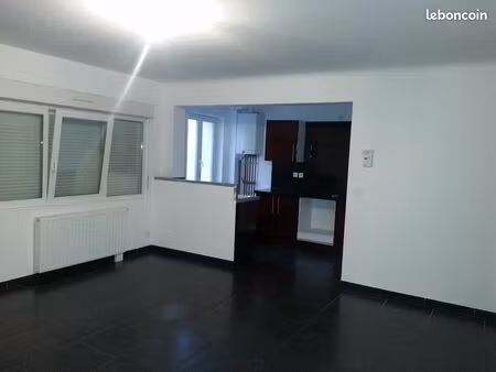 loue f3 a 5 mn de l hôpital de mercy ( chesny)