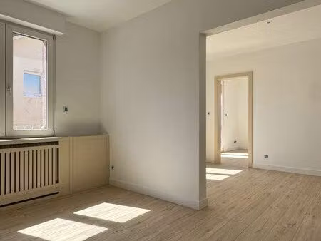 f4 rénové avec balcons