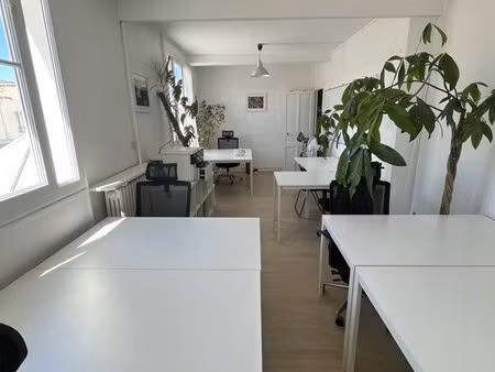 a louer bureaux 10e. lumineux et calmes