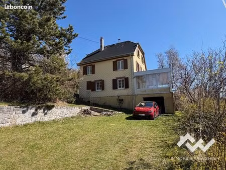 maison 9 pièces 195 m²