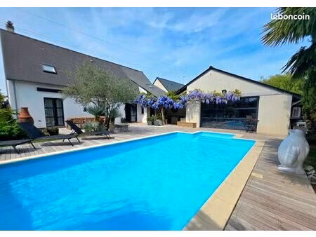 maison 8 pièces 185 m²