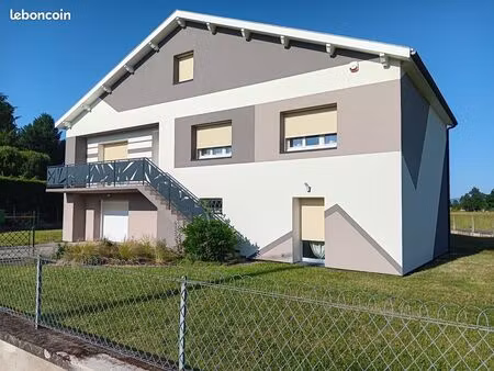 ? maison rénovée 125 m² – 4 chambres – quartier calme à lezoux