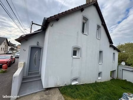 loue belle maison avec jardin