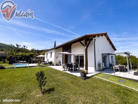 maison 6 pièces 174 m²