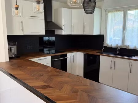 maison lumineuse avec jardin – 3 chambres – idron