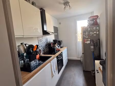 appartement 3 pièces 68m2 à cahors avec place de parking privative (chauffage et eau compr