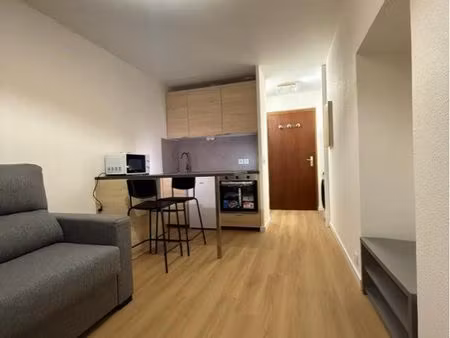 studio de 18 m² entièrement rénové et meublé