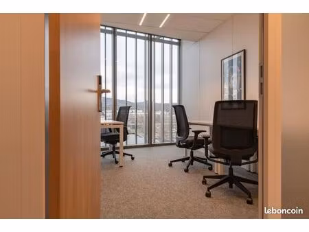 bureau privé à louer pour 5 personnes à la pardieu