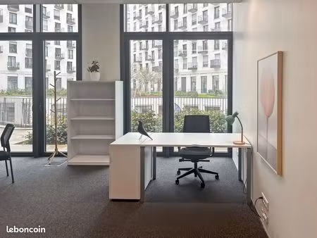 bureau privé à louer pour 2 personnes à paris  rosa parks