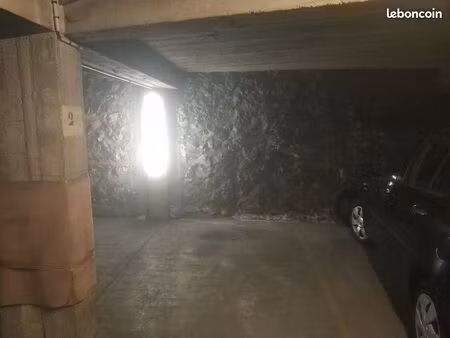 parking à louer