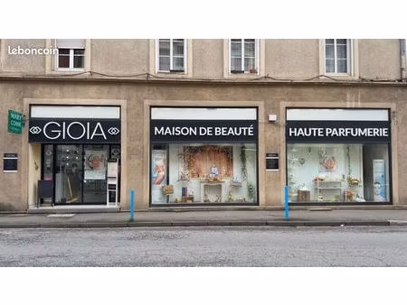 local esthétique entièrement équipé 135m2 – concept clé en main