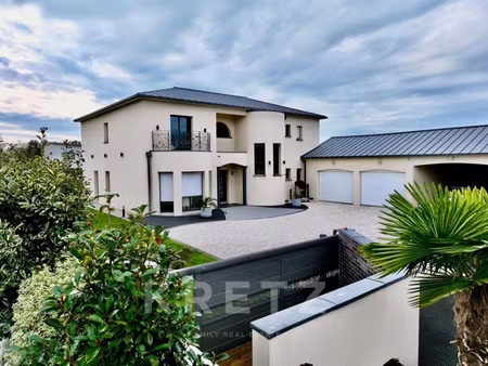 maison de luxe à vendre à carolles