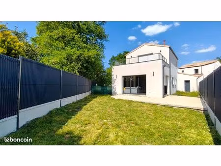 maison de 2023  3 chambres dont 1 suite parentale