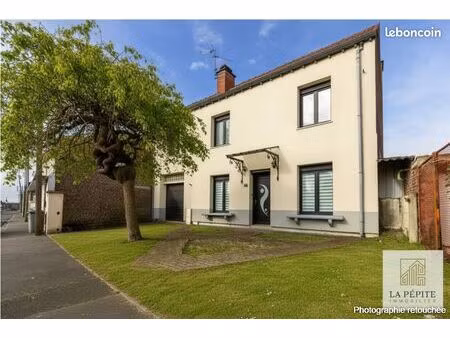maison 7 pièces 206 m²