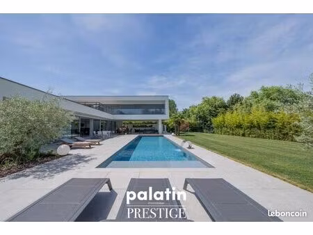 villa 6 pièces 440 m²