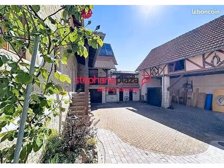 maison 7 pièces 232 m²