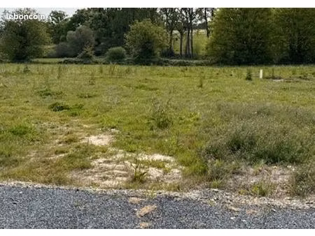terrain 490 m² ahuille