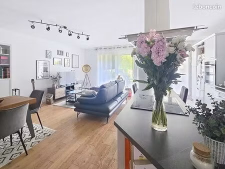 vends t3 74m² croix barbieux – jardin au calme avec vue parc – garage + parking (rare)