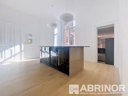 appartement 3 pièces 84 m²