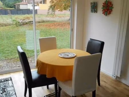 2pieces 50m² dans parc maison individuelle