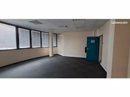 bureau 40 m²