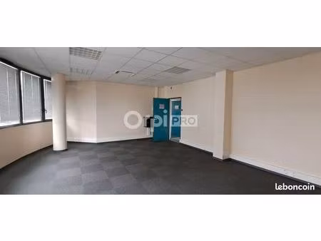 bureau 43 m²