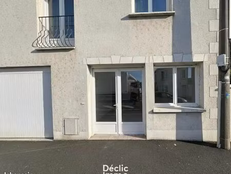 bureau 66 m²