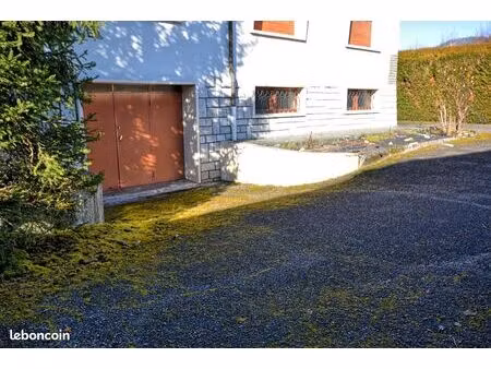 parking/box 4 pièces 93 m²